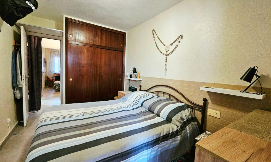 Revânzare - Apartament -
Torrevieja - Playa De Los Naufragos