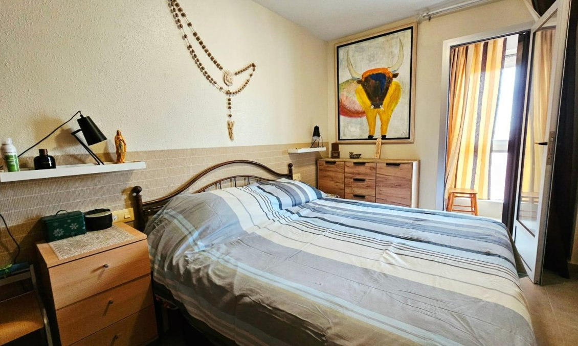 Revânzare - Apartament -
Torrevieja - Playa De Los Naufragos