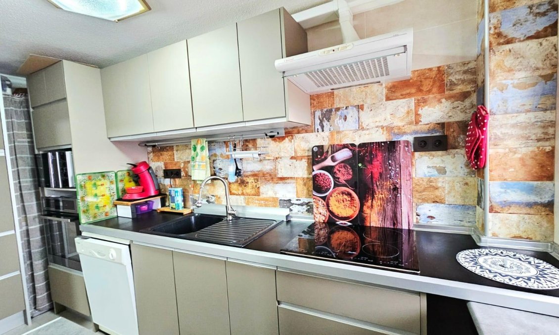 Revânzare - Apartament -
Torrevieja - Playa De Los Naufragos