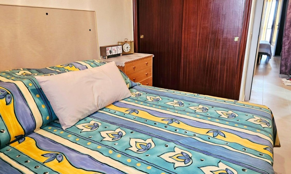 Revânzare - Apartament -
Torrevieja - Playa De Los Naufragos