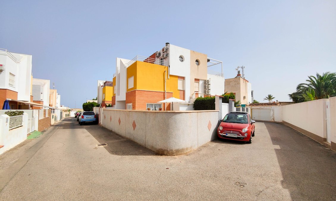 Revente - Town House -
Orihuela Costa - Costa Blanca