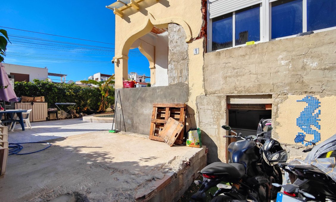 Wiederverkauf - Town House -
San Miguel de Salinas - Inland