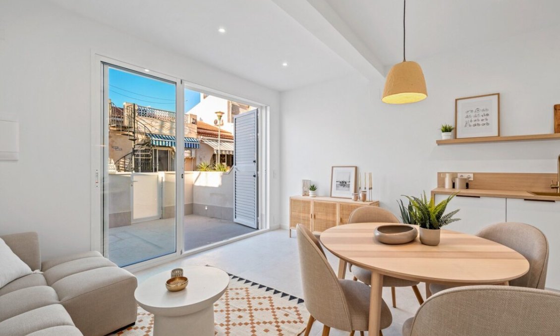 Wiederverkauf - Town House -
Torrevieja - Costa Blanca