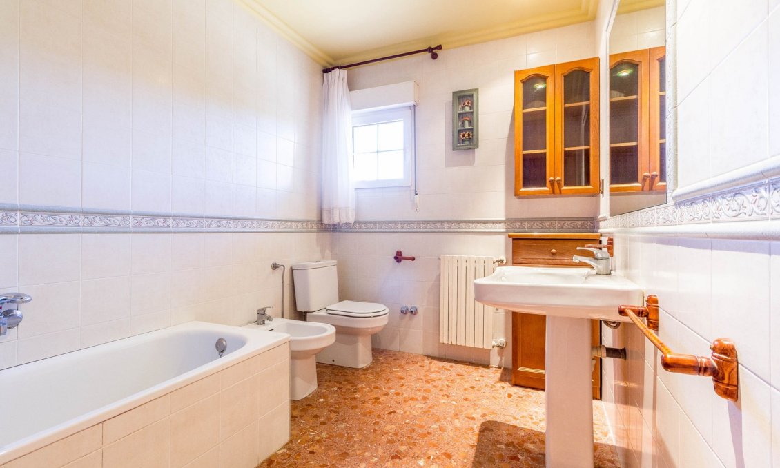 Használt Ingatlanok - Villa -
Yecla - Inland