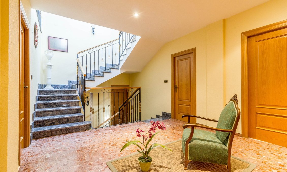 Használt Ingatlanok - Villa -
Yecla - Inland