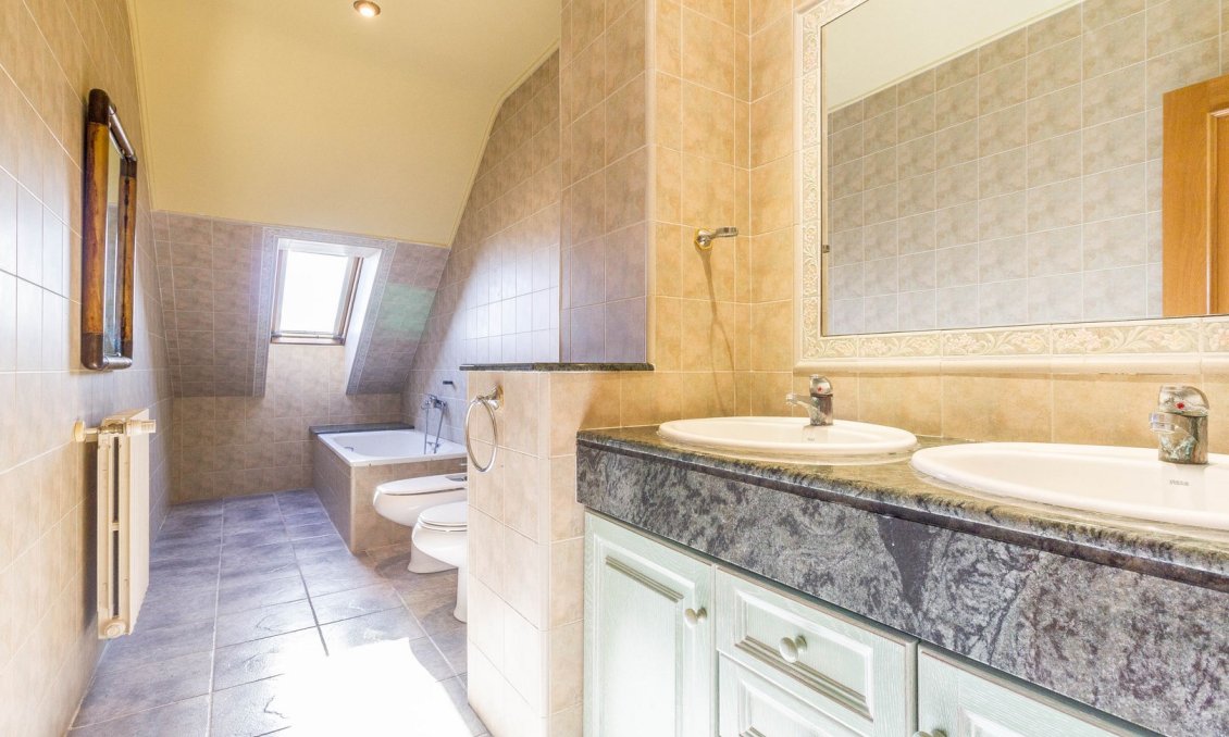 Használt Ingatlanok - Villa -
Yecla - Inland