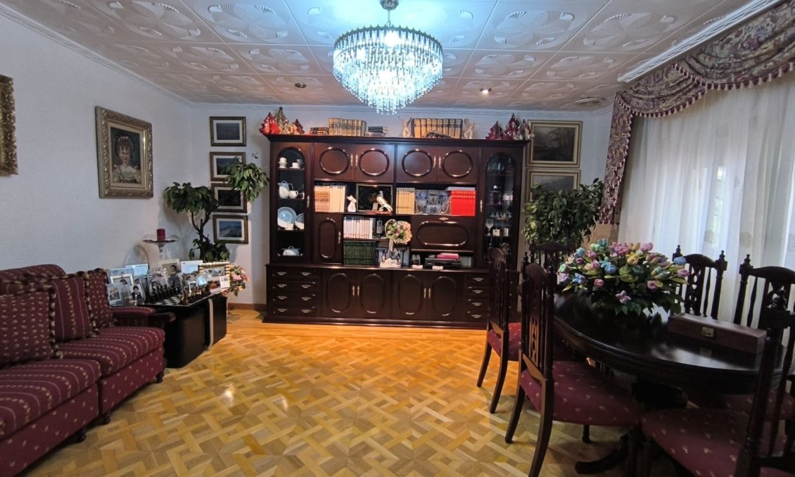 Revânzare - Vilă -
Sax - Inland