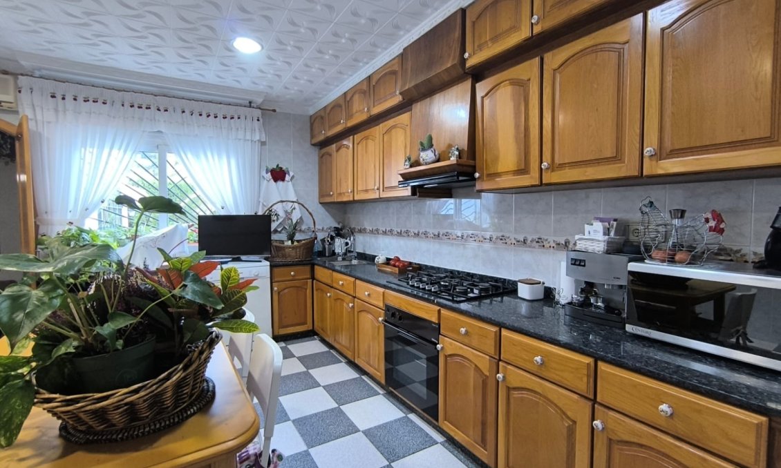 Revânzare - Vilă -
Sax - Inland