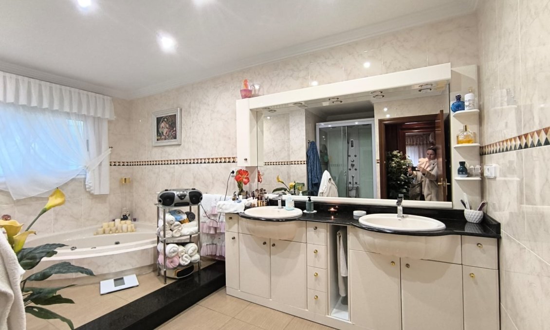 Revânzare - Vilă -
Sax - Inland