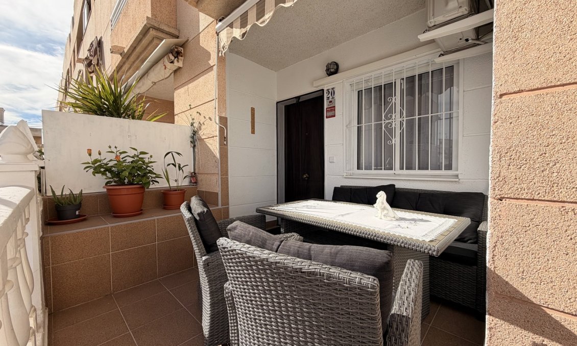 Wiederverkauf - Wohnung -
Torrevieja - Urb. Calas Blancas III