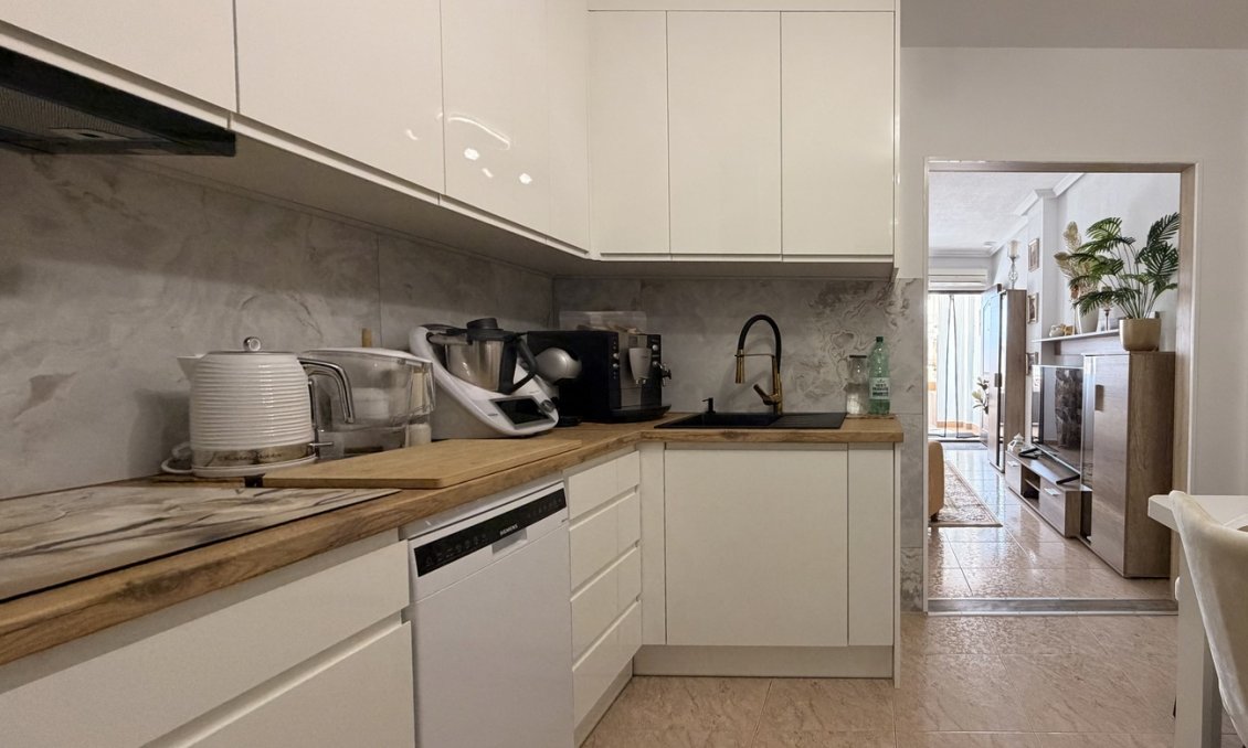 Wiederverkauf - Wohnung -
Torrevieja - Urb. Calas Blancas III