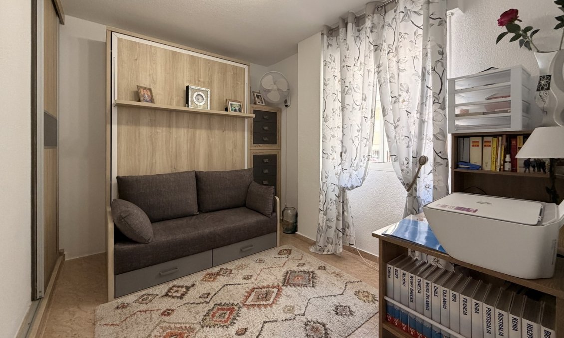 Wiederverkauf - Wohnung -
Torrevieja - Urb. Calas Blancas III