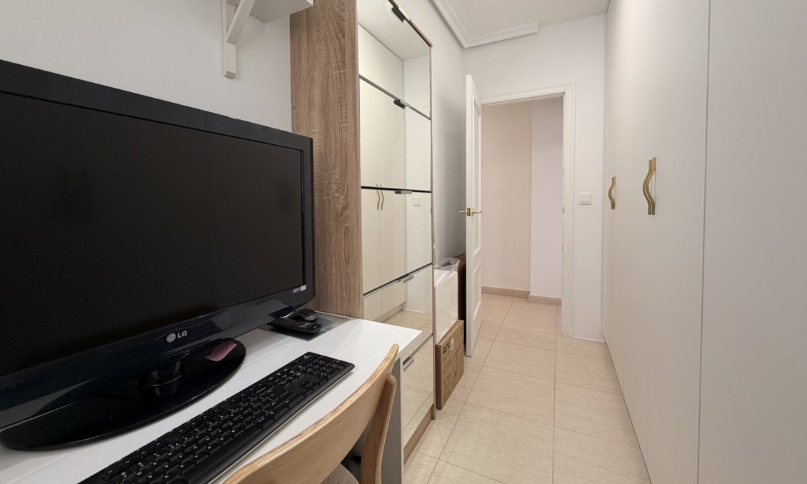 Resale - Apartment -
Torrevieja - Costa Blanca