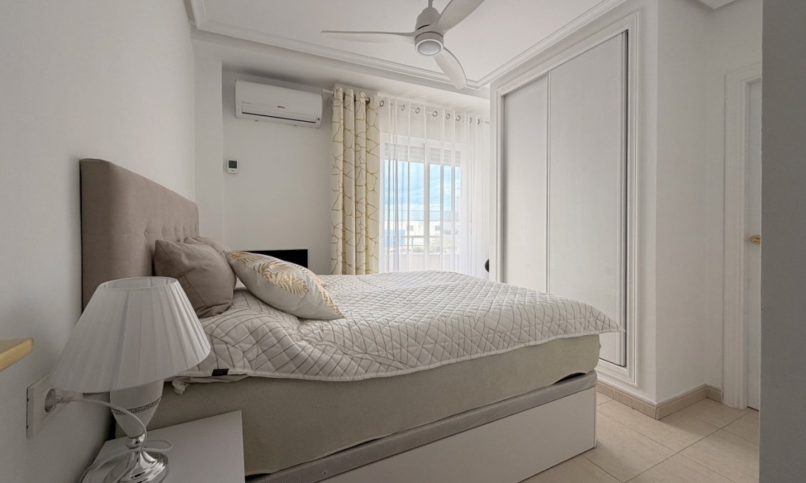 Resale - Apartment -
Torrevieja - Costa Blanca