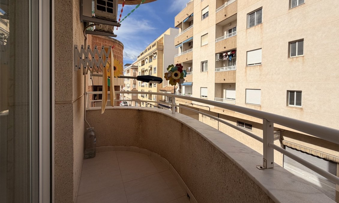 Resale - Apartment -
Torrevieja - Costa Blanca