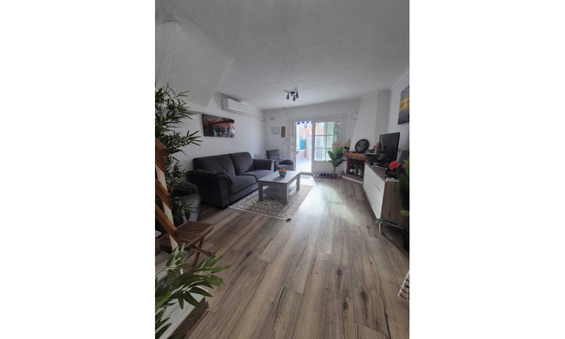 Wiederverkauf - Town House -
La Rosaleda - Inland