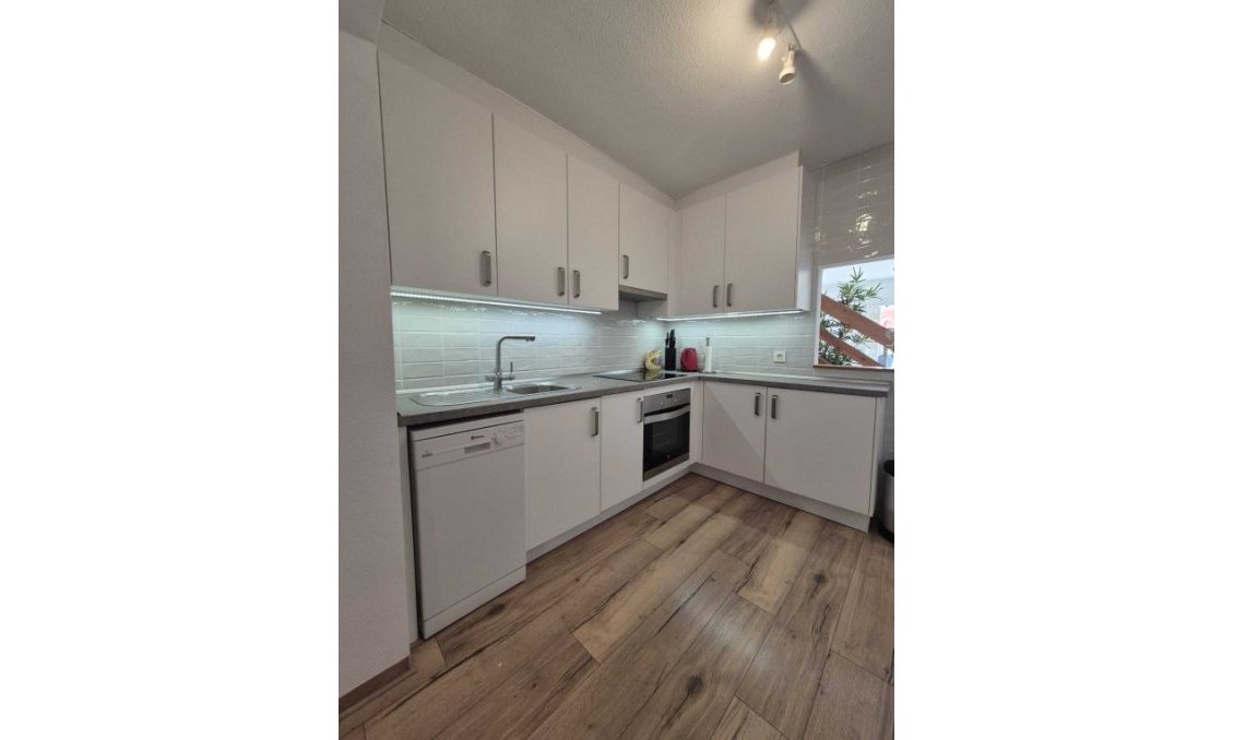 Wiederverkauf - Town House -
La Rosaleda - Inland