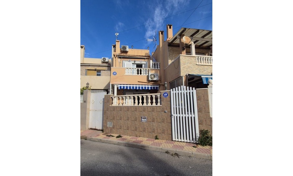 Wiederverkauf - Town House -
La Rosaleda - Inland