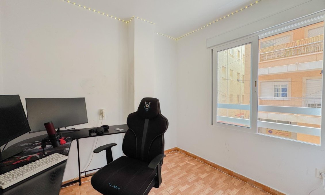 Revente - Appartement -
Torrevieja - La Mata Pueblo