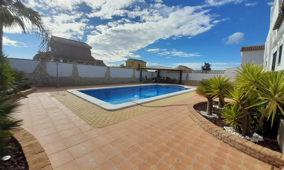 Használt Ingatlanok - Villa -
Mazarron - Camposol