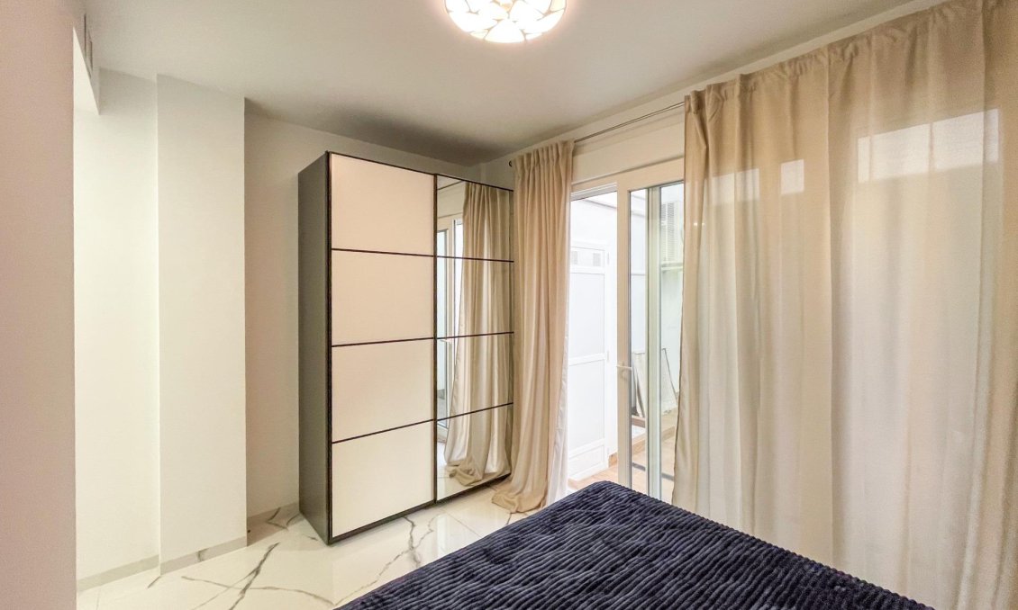 Revânzare - Apartament -
Torrevieja - Playa del Cura