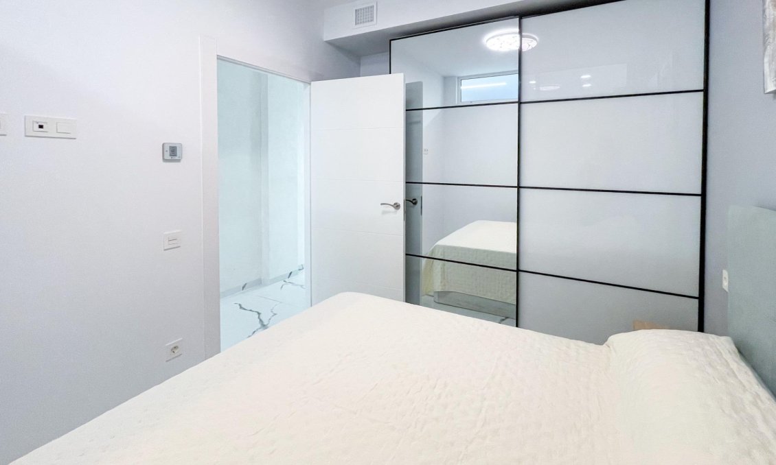 Revânzare - Apartament -
Torrevieja - Playa del Cura