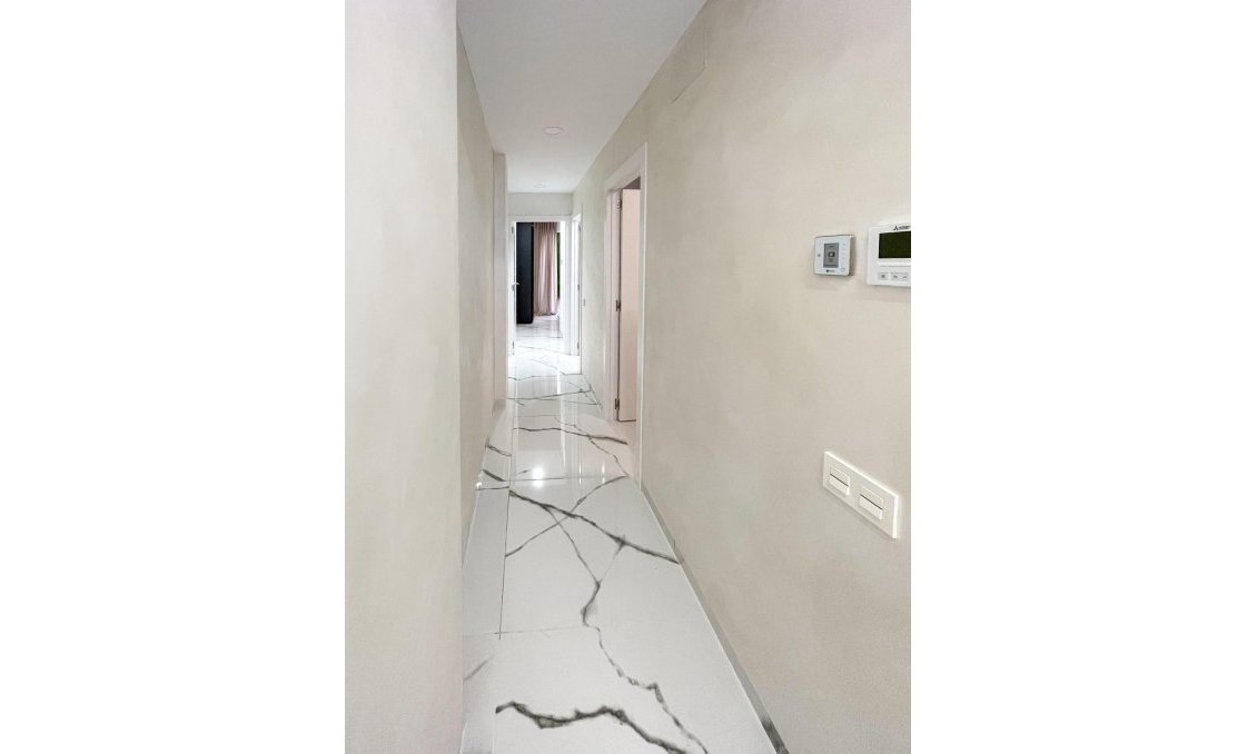 Revânzare - Apartament -
Torrevieja - Playa del Cura