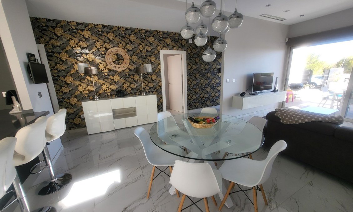 Revente - Villa -
Villamartin - Costa Blanca