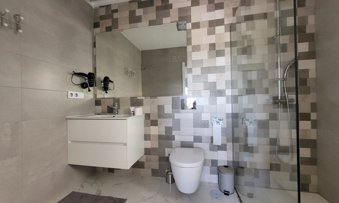 Revente - Villa -
Villamartin - Costa Blanca