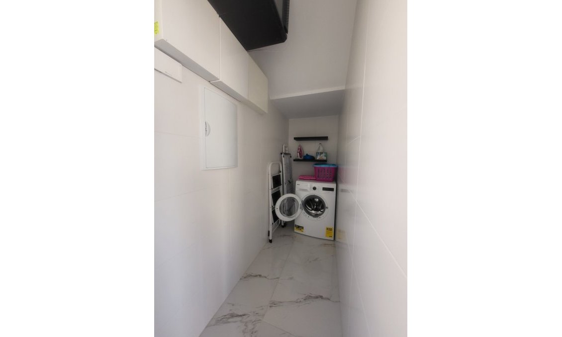 Revente - Villa -
Villamartin - Costa Blanca