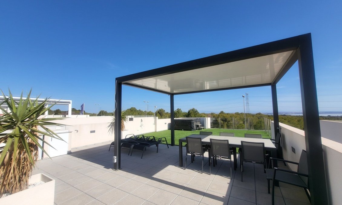 Revente - Villa -
Villamartin - Costa Blanca