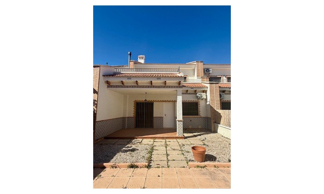 Revânzare - Town House -
San Miguel de Salinas - Inland