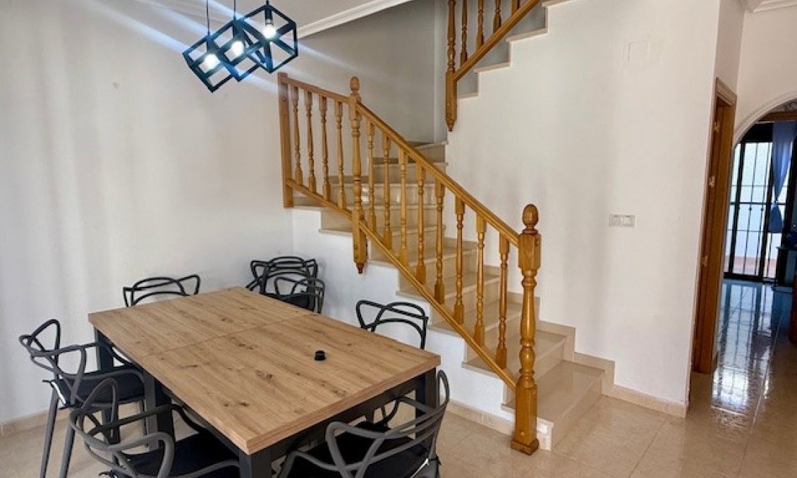 Revânzare - Town House -
San Miguel de Salinas - Inland