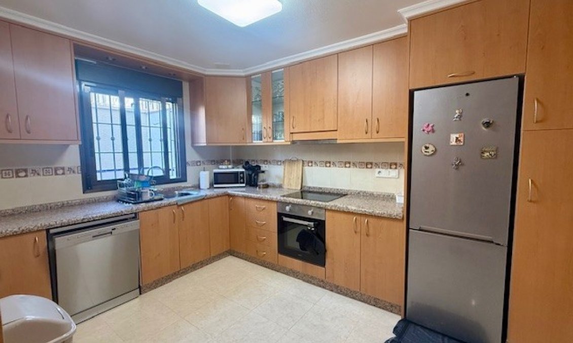 Revânzare - Town House -
San Miguel de Salinas - Inland