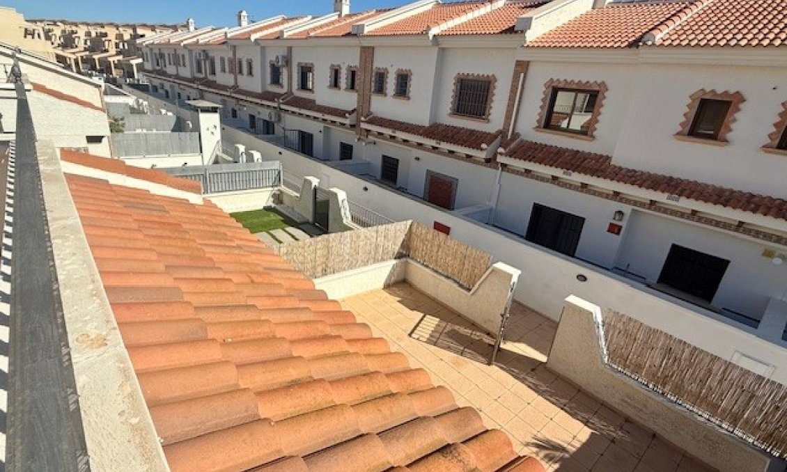 Revânzare - Town House -
San Miguel de Salinas - Inland