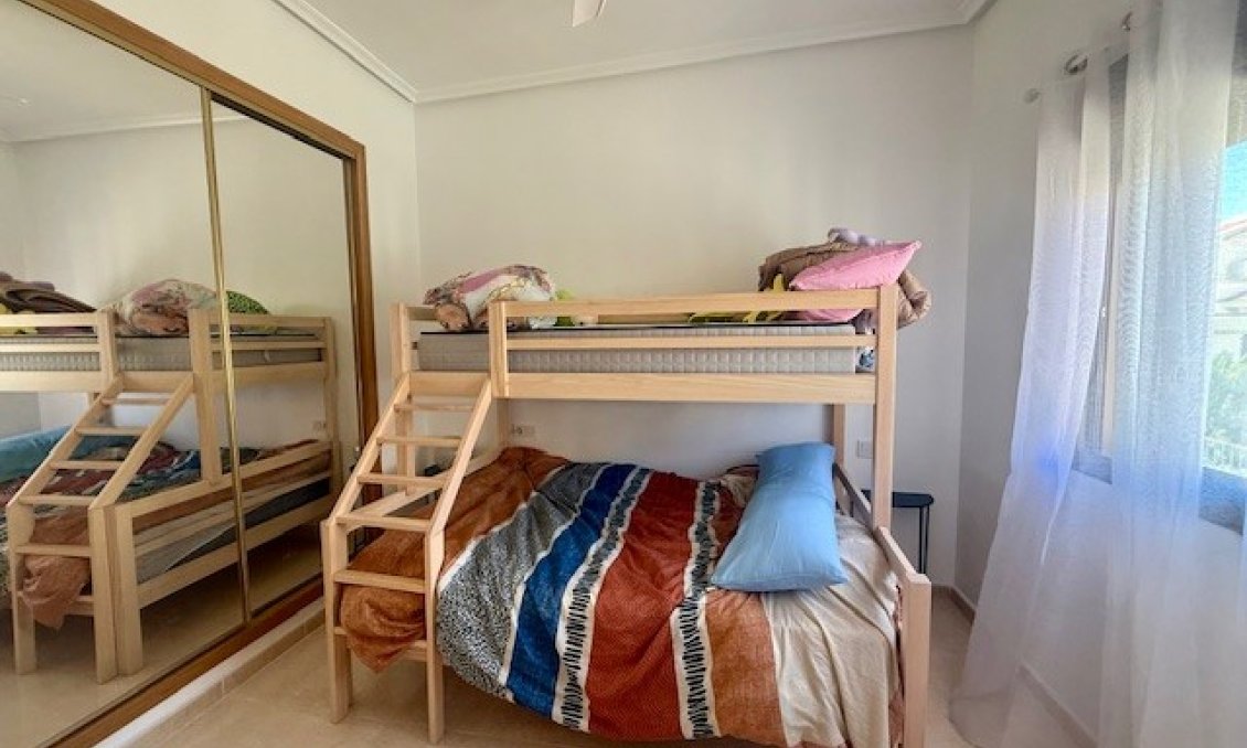 Revânzare - Town House -
San Miguel de Salinas - Inland