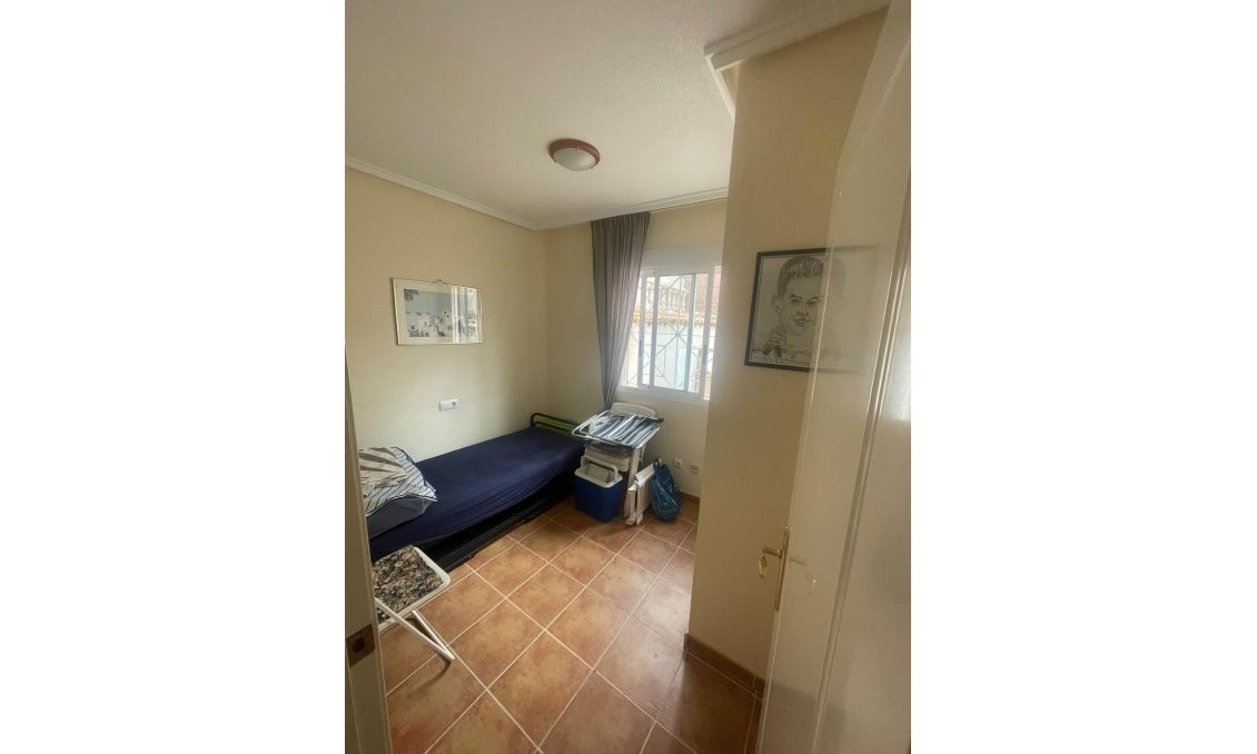 Használt Ingatlanok - Ikerház -
Torrevieja - Aguas Nuevas