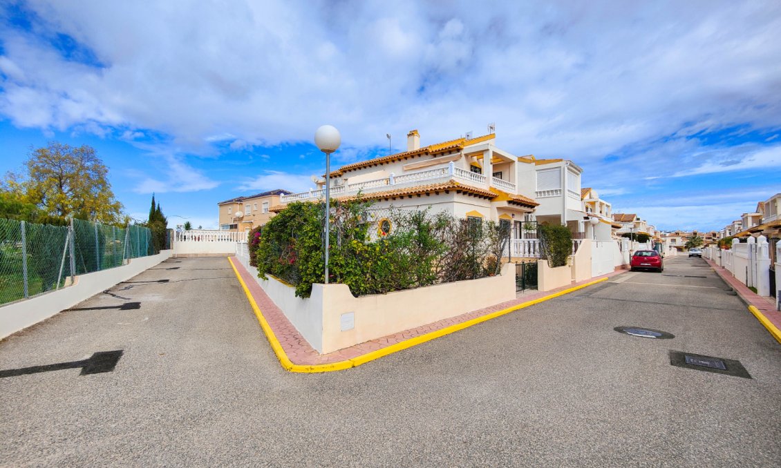Revânzare - Town House -
Orihuela Costa - Costa Blanca
