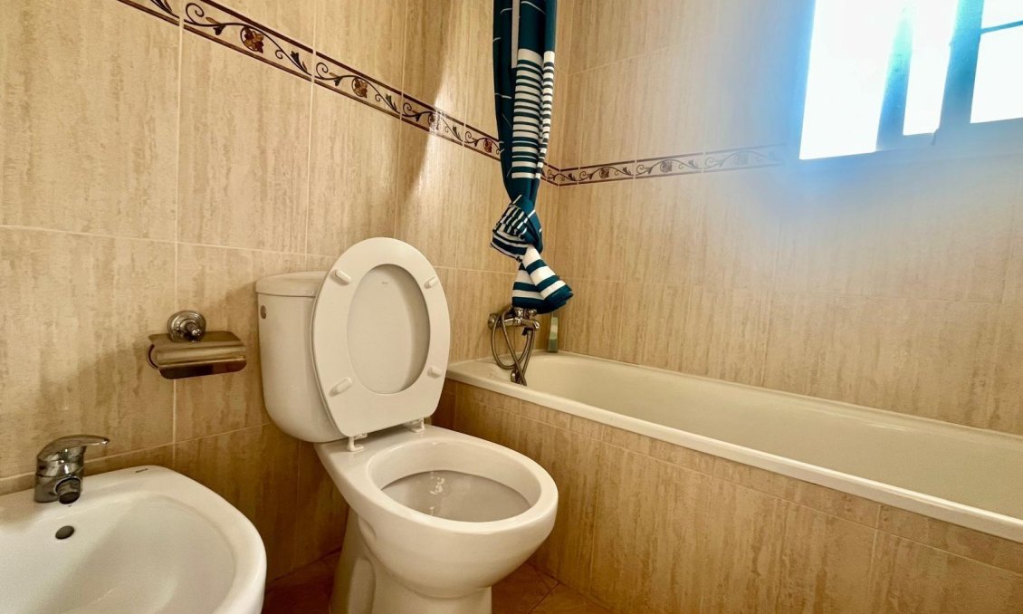 Resale - Bungalow -
San Fulgencio - La Marina