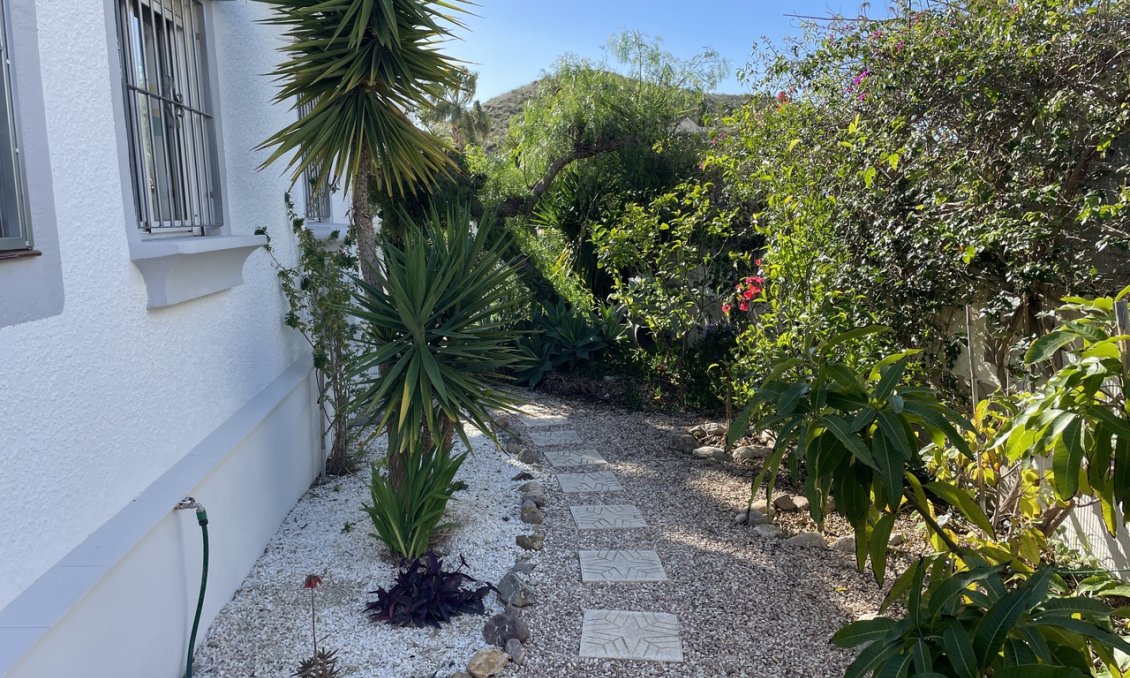 Használt Ingatlanok - Villa -
Camposol - Inland