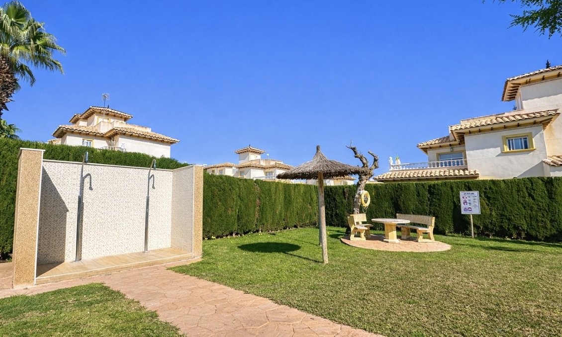 Wiederverkauf - Quad House -
Orihuela Costa - Villa's San Jose IV
