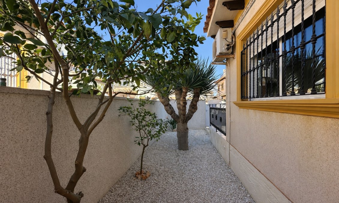 Wiederverkauf - Quad House -
Orihuela Costa - Villa's San Jose IV