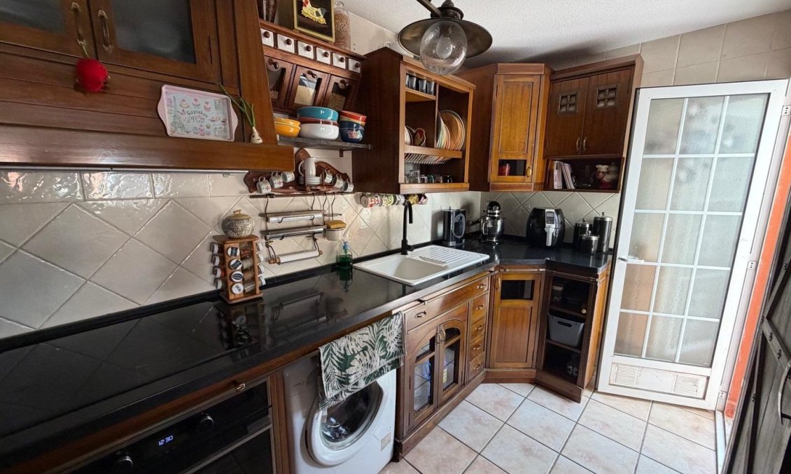 Resale - Villa -
Orihuela Costa - Playa Flamenca