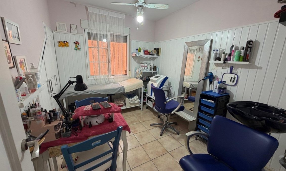 Resale - Villa -
Orihuela Costa - Playa Flamenca