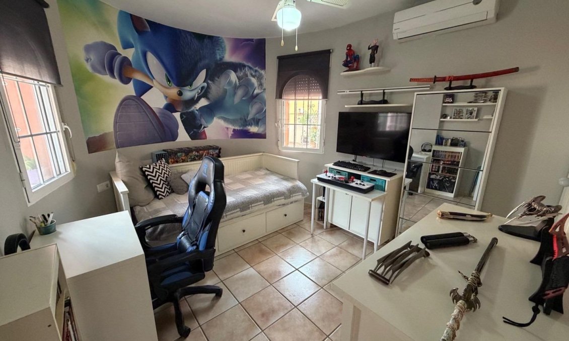 Resale - Villa -
Orihuela Costa - Playa Flamenca