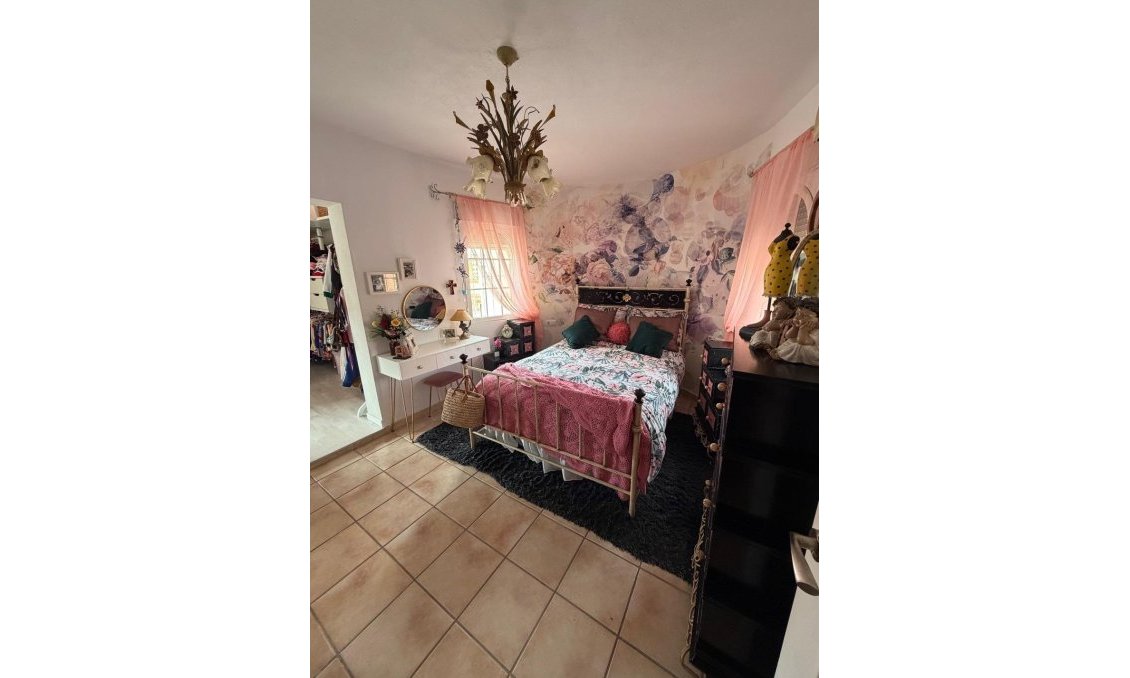 Resale - Villa -
Orihuela Costa - Playa Flamenca