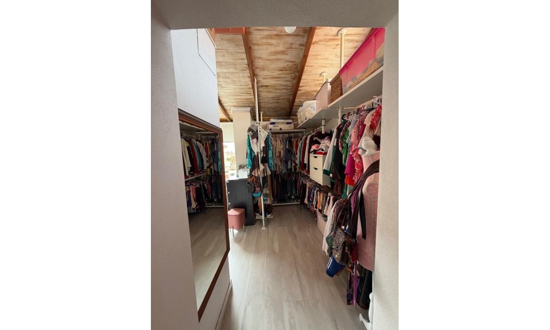 Resale - Villa -
Orihuela Costa - Playa Flamenca