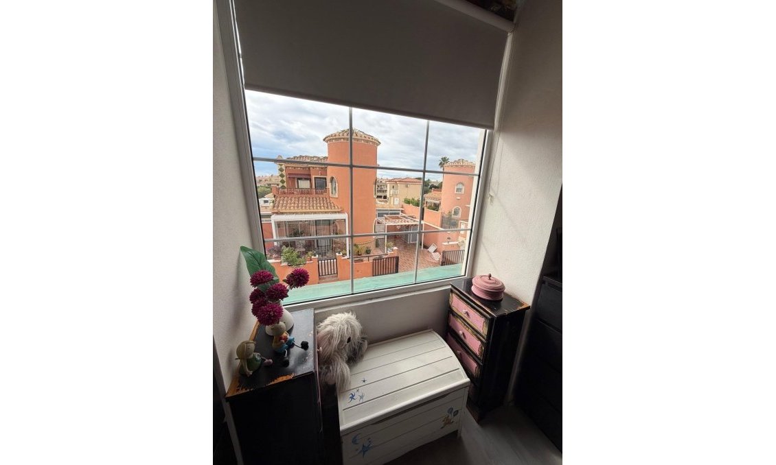 Resale - Villa -
Orihuela Costa - Playa Flamenca