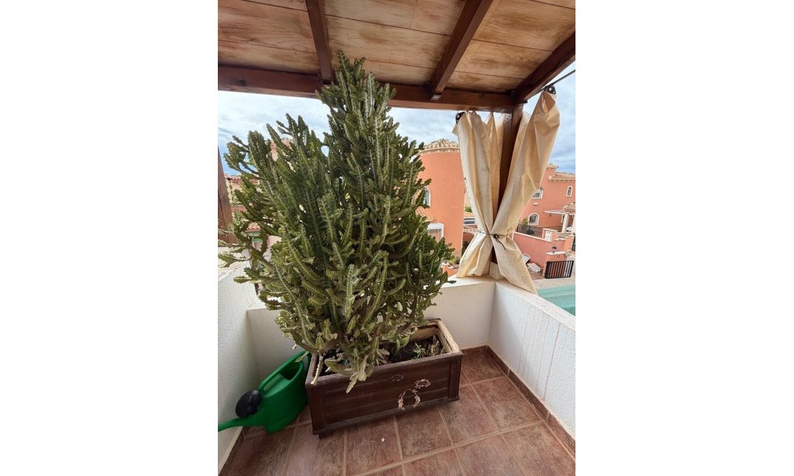 Resale - Villa -
Orihuela Costa - Playa Flamenca