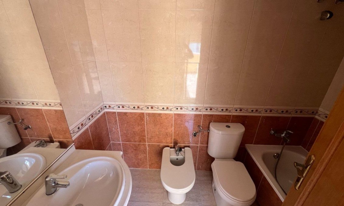 Revente - Attique -
Guardamar del Segura - Puerto Deportivo